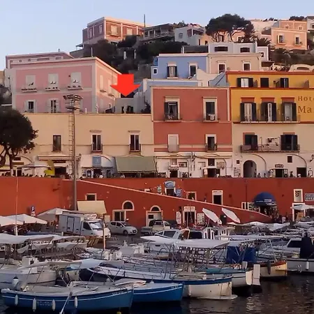 Nel Porto Da Silveria ポンツァ